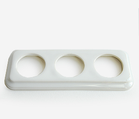 Trigubas porcelianinis rėmas „Ida“, baltas Trigubas porcelianinis rėmas „Ida“, baltas