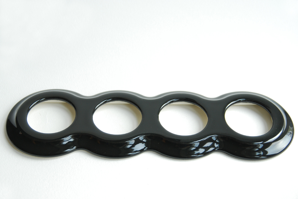 Porcelāna četrkāršs vāka rāmis IDA, melns Porcelāna četrkāršs vāka rāmis IDA, melns