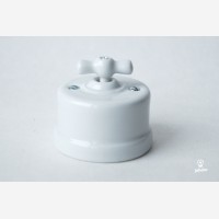 Porcelain two way wall switch Fontini, white
