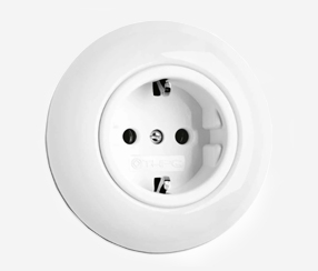 THPG įleistinis kištukinis lizdas su porcelianiniu rėmeliu