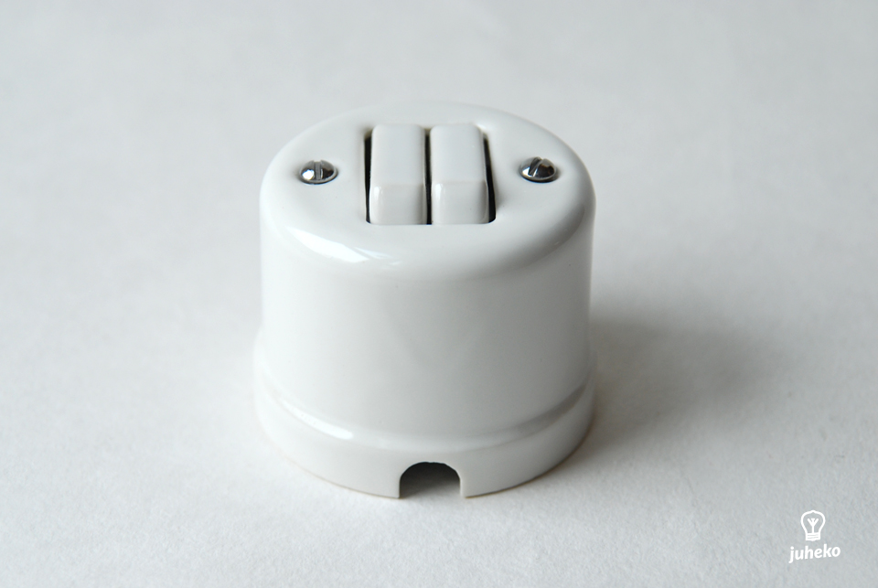 Porcelain surface mounted two way double rocker switch Sat, white Porcelain surface mounted two way double rocker switch Sat, white
