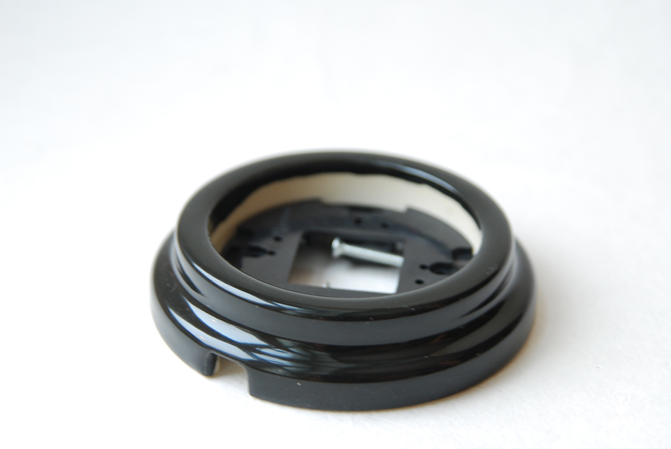 kehys 1, pinta-asennus, musta