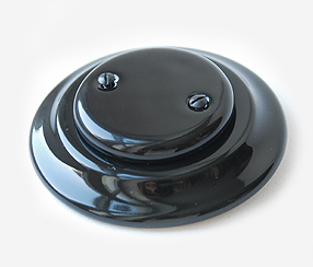 Porcelianinis jungiklio dangtelis nenaudojamai apatinei dėžutei Porcelianinis jungiklio dangtelis nenaudojamai apatinei dėžutei