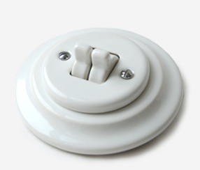 Porcelāna zemapmetuma daudzsekciju slēdzis IDA, balts