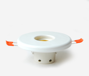  lampunpidin, posliininen E27  kattoon, ilman maadoitusta, valkoinen