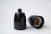 Porcelain lampholder E27 unearthed, black