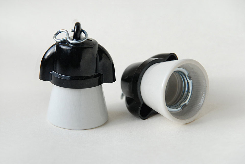Porcelain - bakelite lampholder with 2 holes