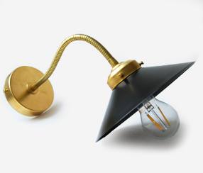 seinävalaisin taipuisalla putkella, Diana